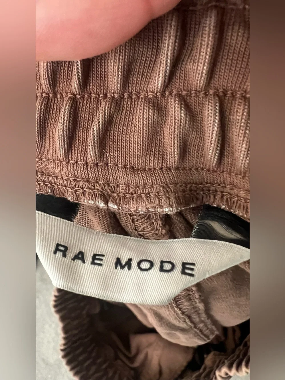 rae mode comfortable men